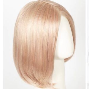 Nwt estetica Jamison wig